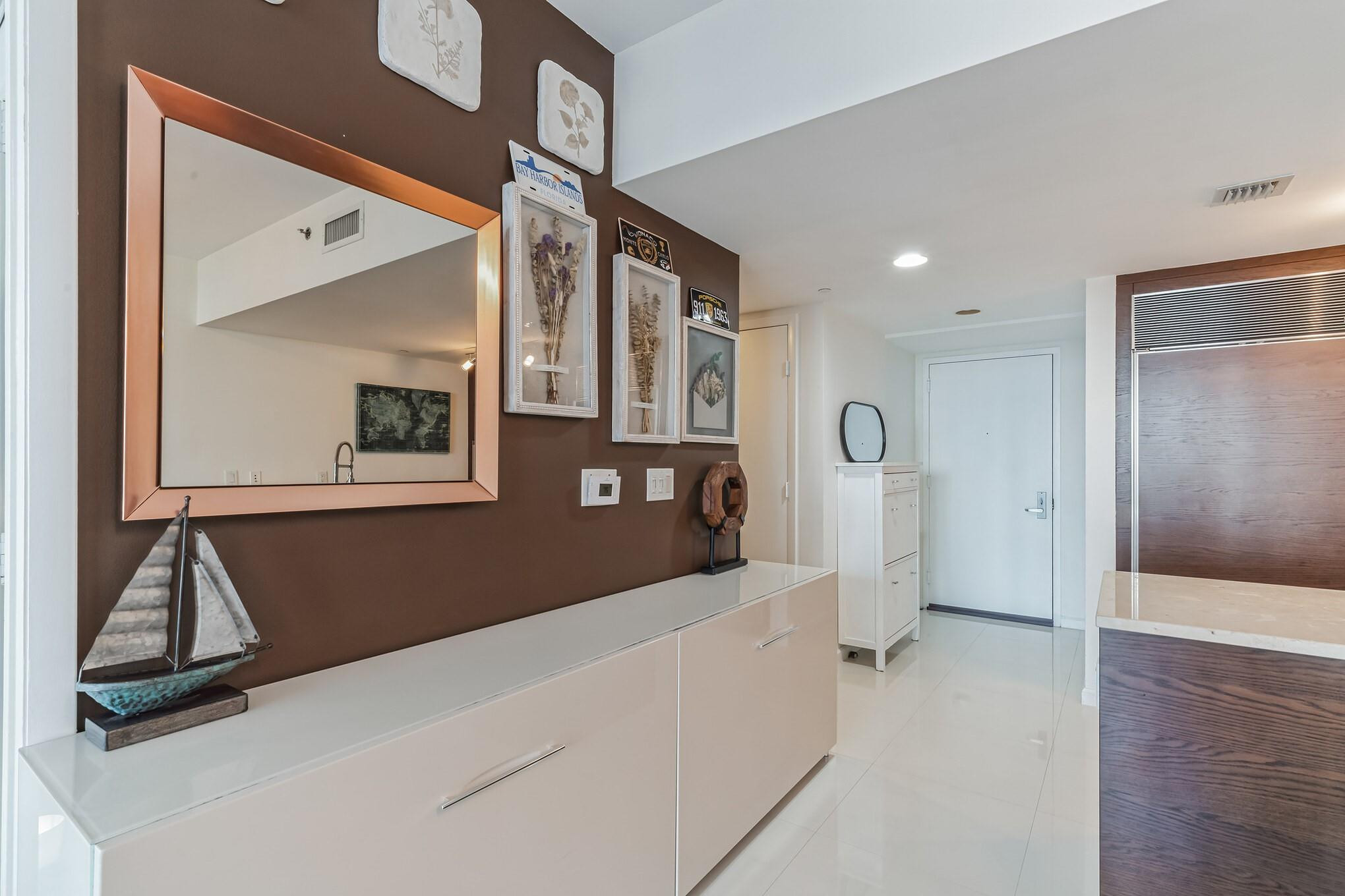 image Icon Brickell I18