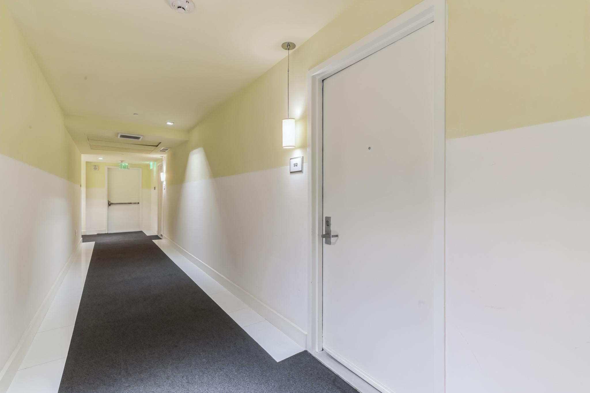 image Icon Brickell I28