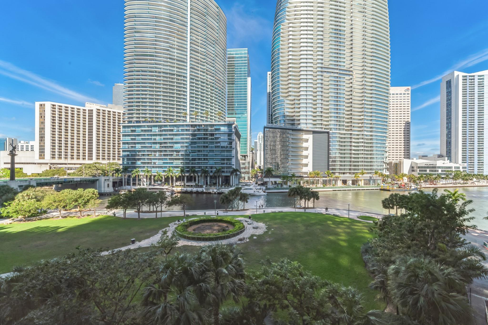 image Icon Brickell I2