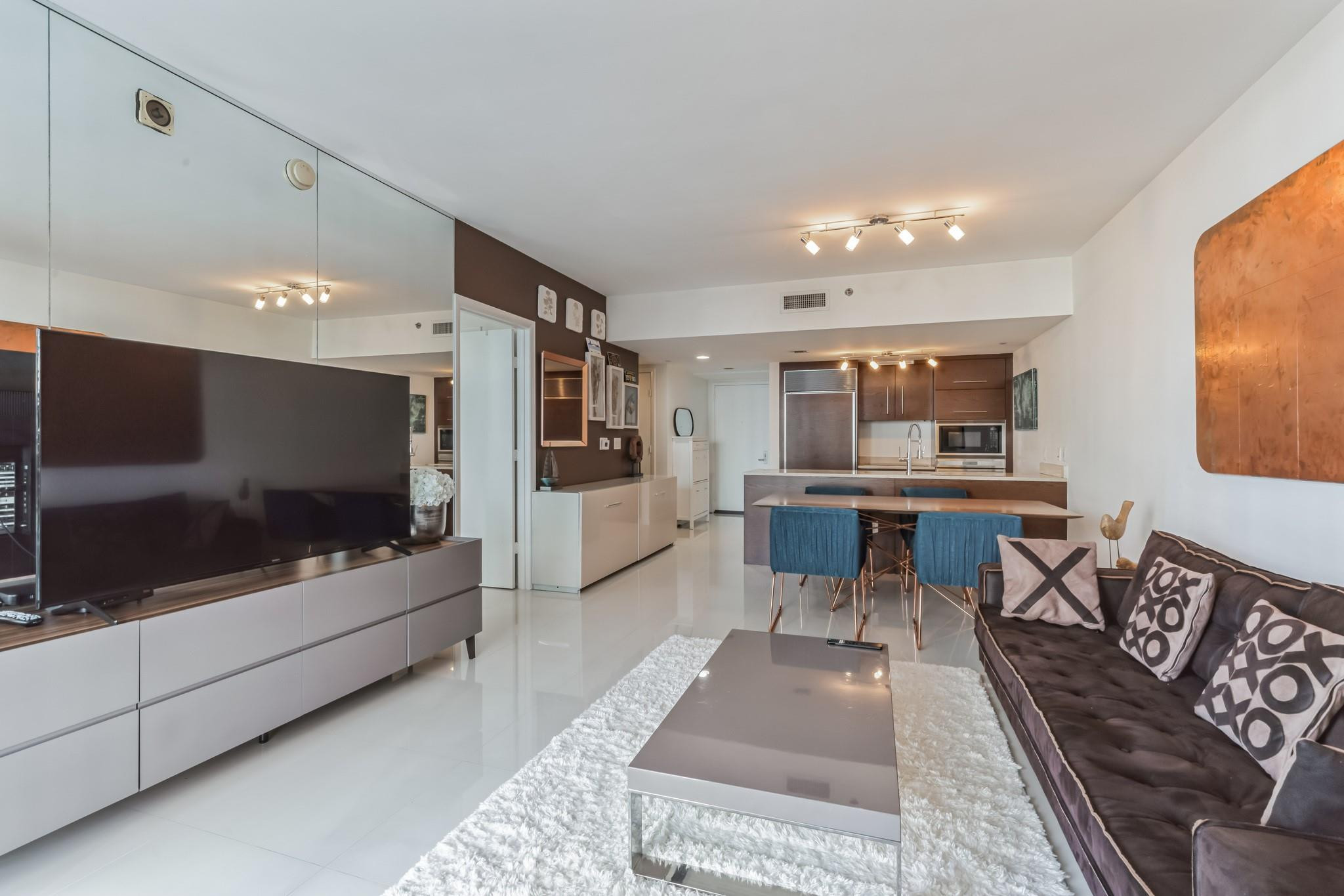 image Icon Brickell I8