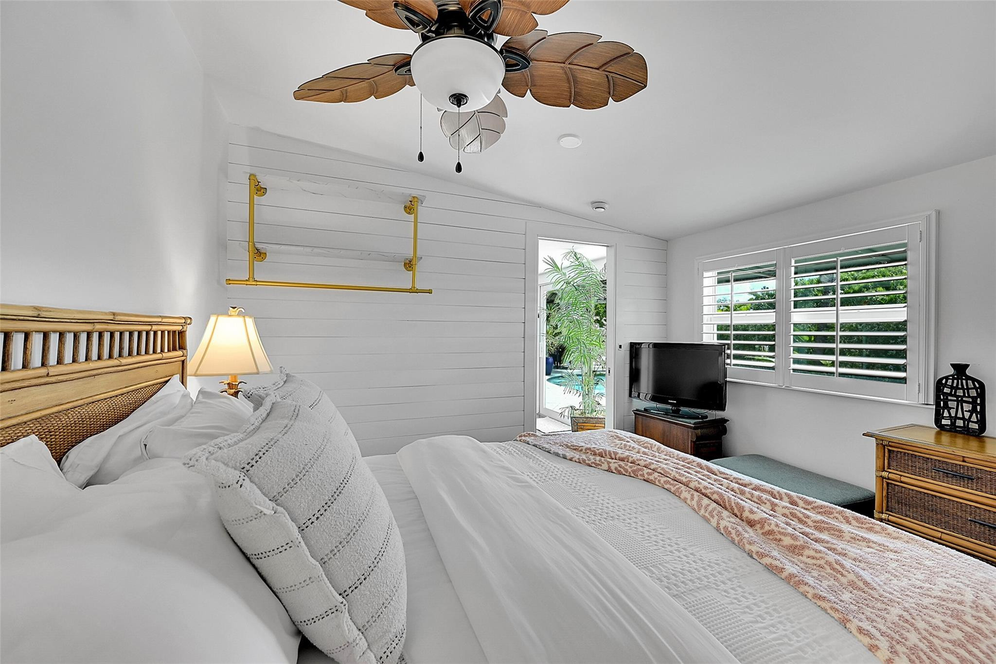 1080 SE 9th Pompano Beach, FL 33060