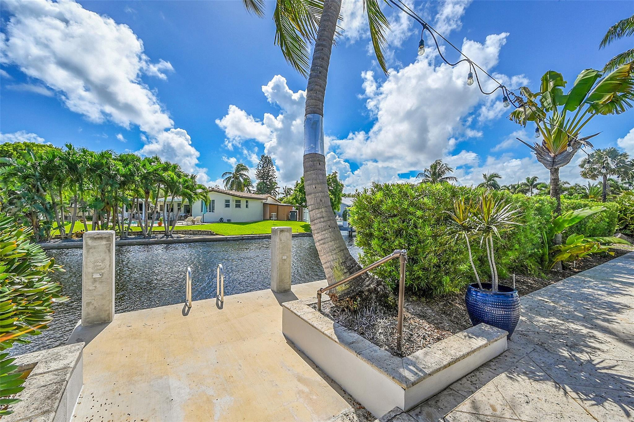 1080 SE 9th Pompano Beach, FL 33060