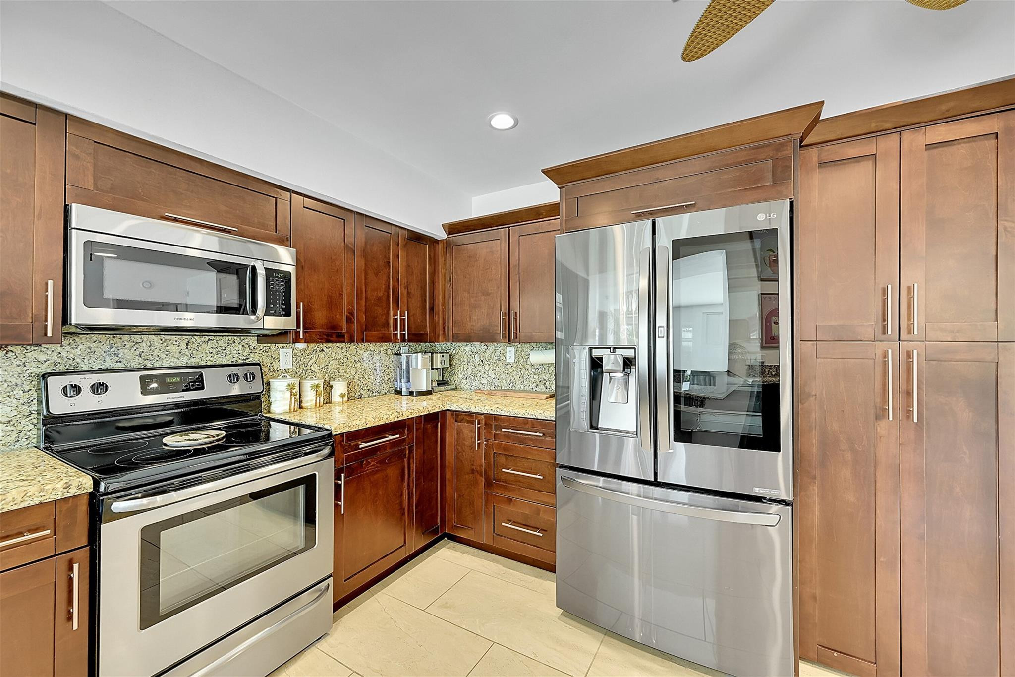 1080 SE 9th Pompano Beach, FL 33060