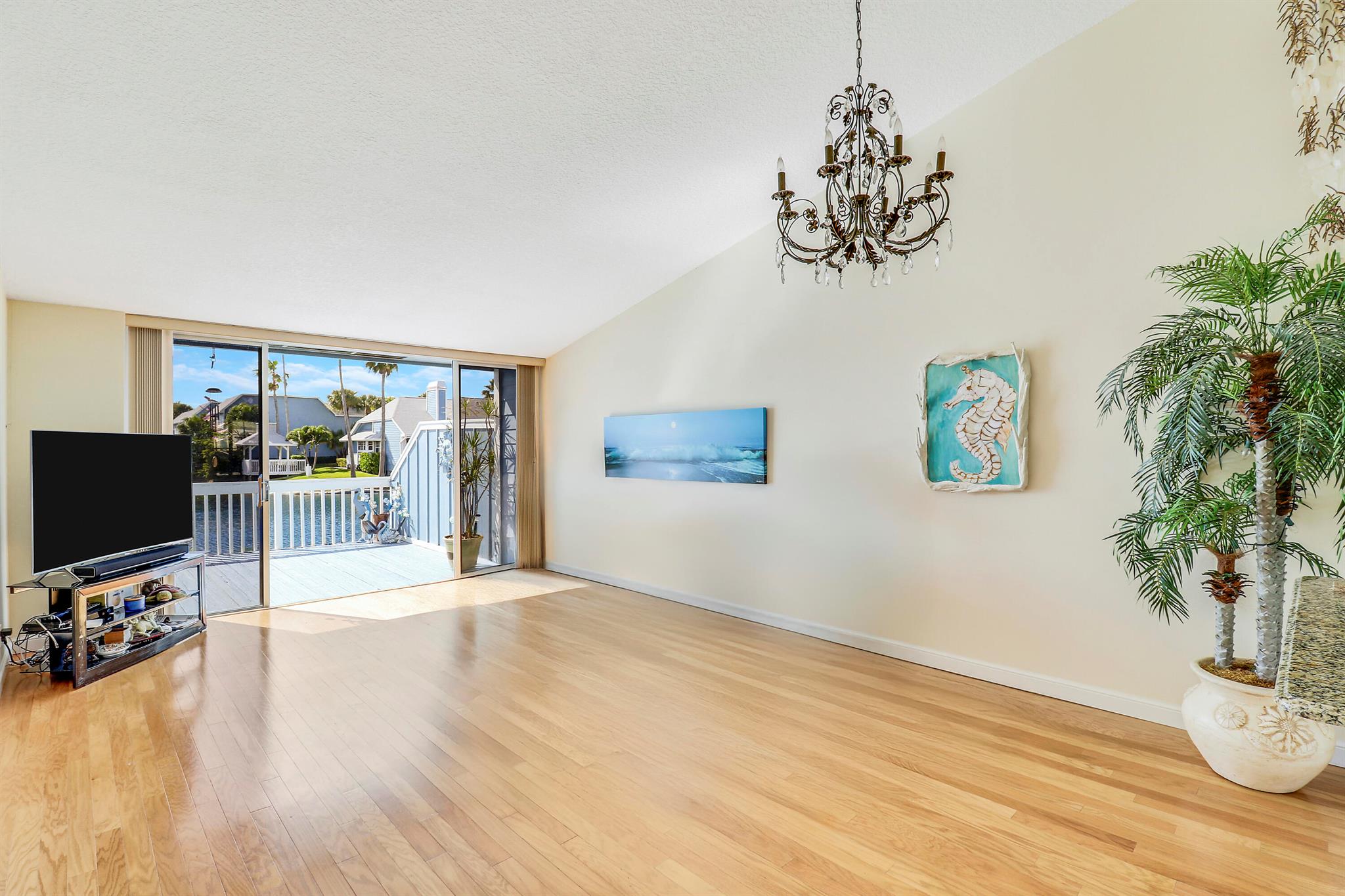 213 Ocean Dunes Cir Jupiter, FL 33477