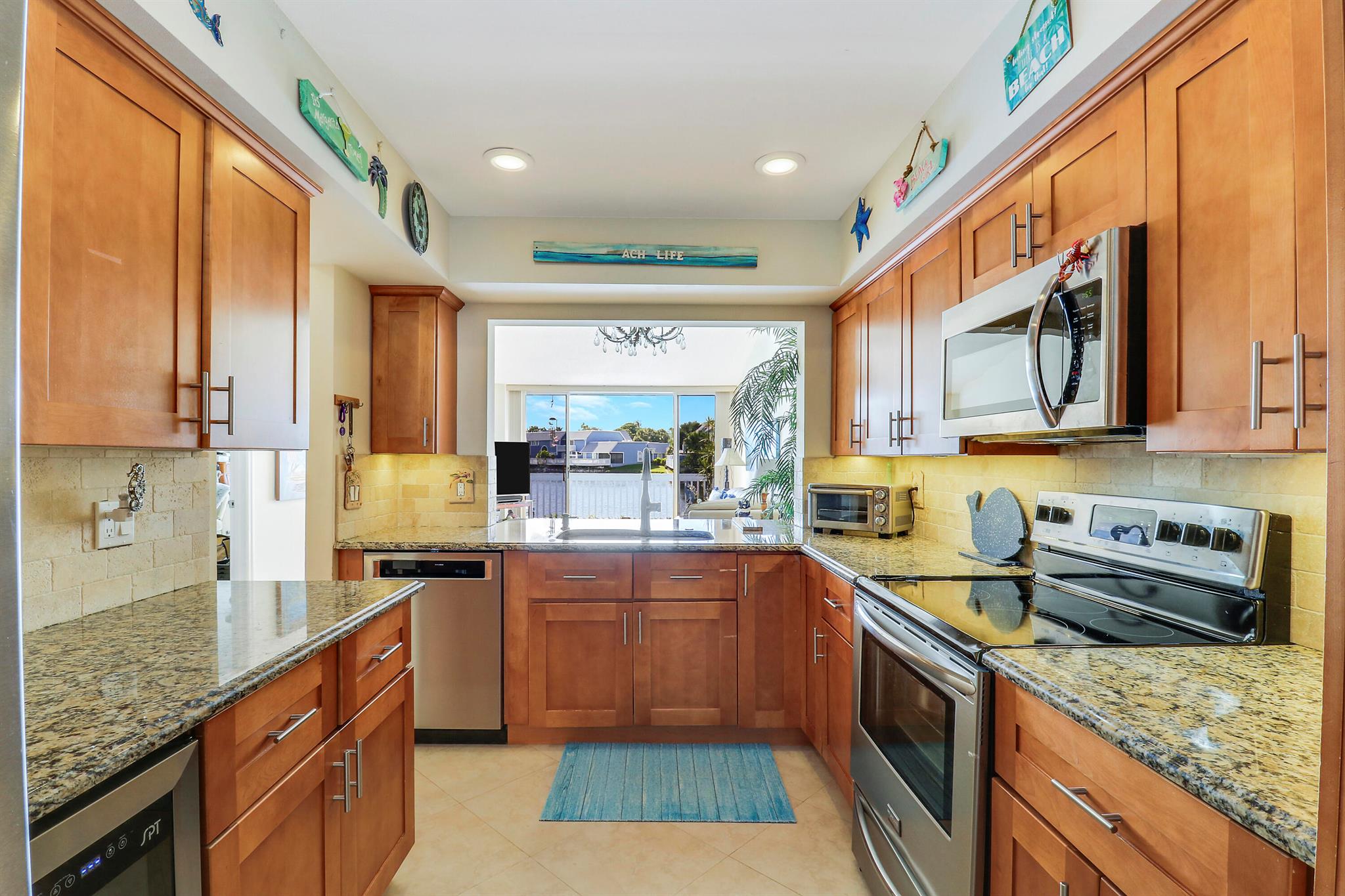 213 Ocean Dunes Cir Jupiter, FL 33477