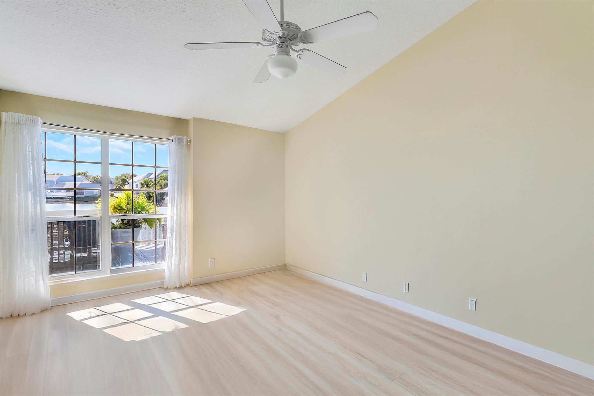 213 Ocean Dunes Cir Jupiter, FL 33477