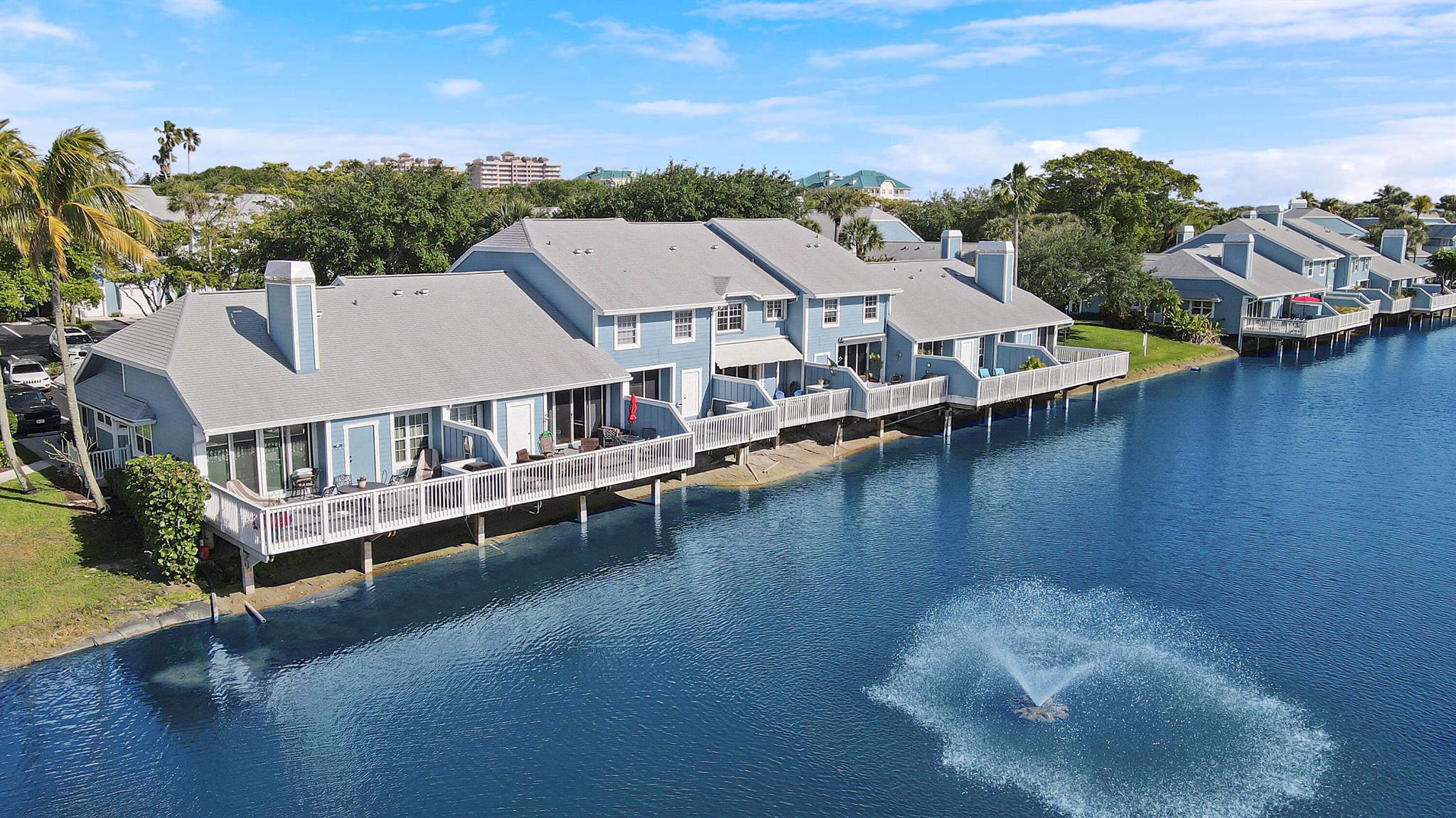 213 Ocean Dunes Cir Jupiter, FL 33477