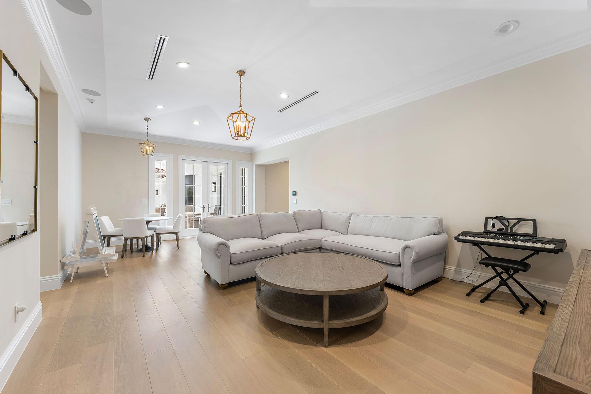 251 W Coconut Palm Rd Boca Raton, FL 33432