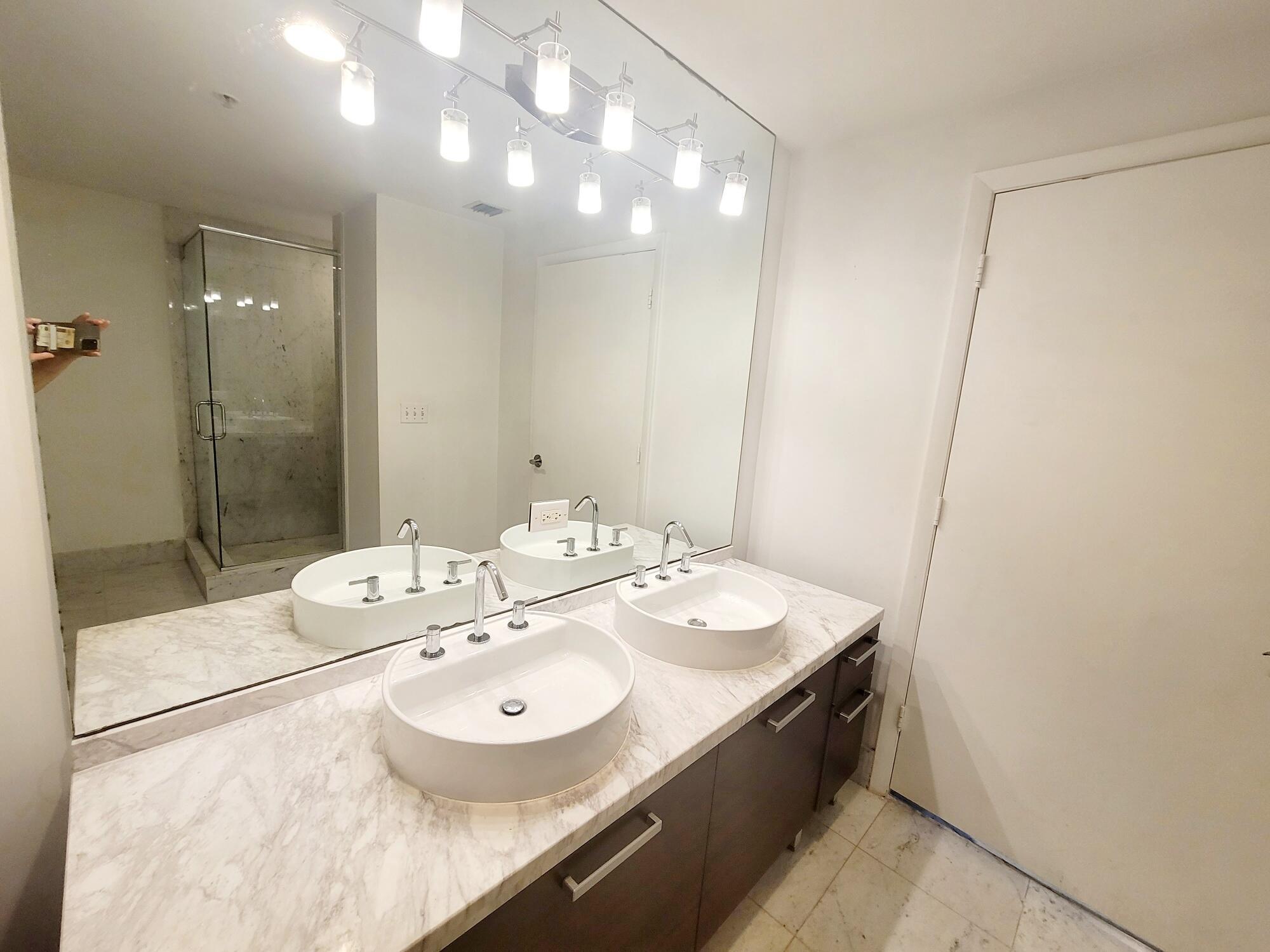 image VIZCAYNE NORTH CONDO24