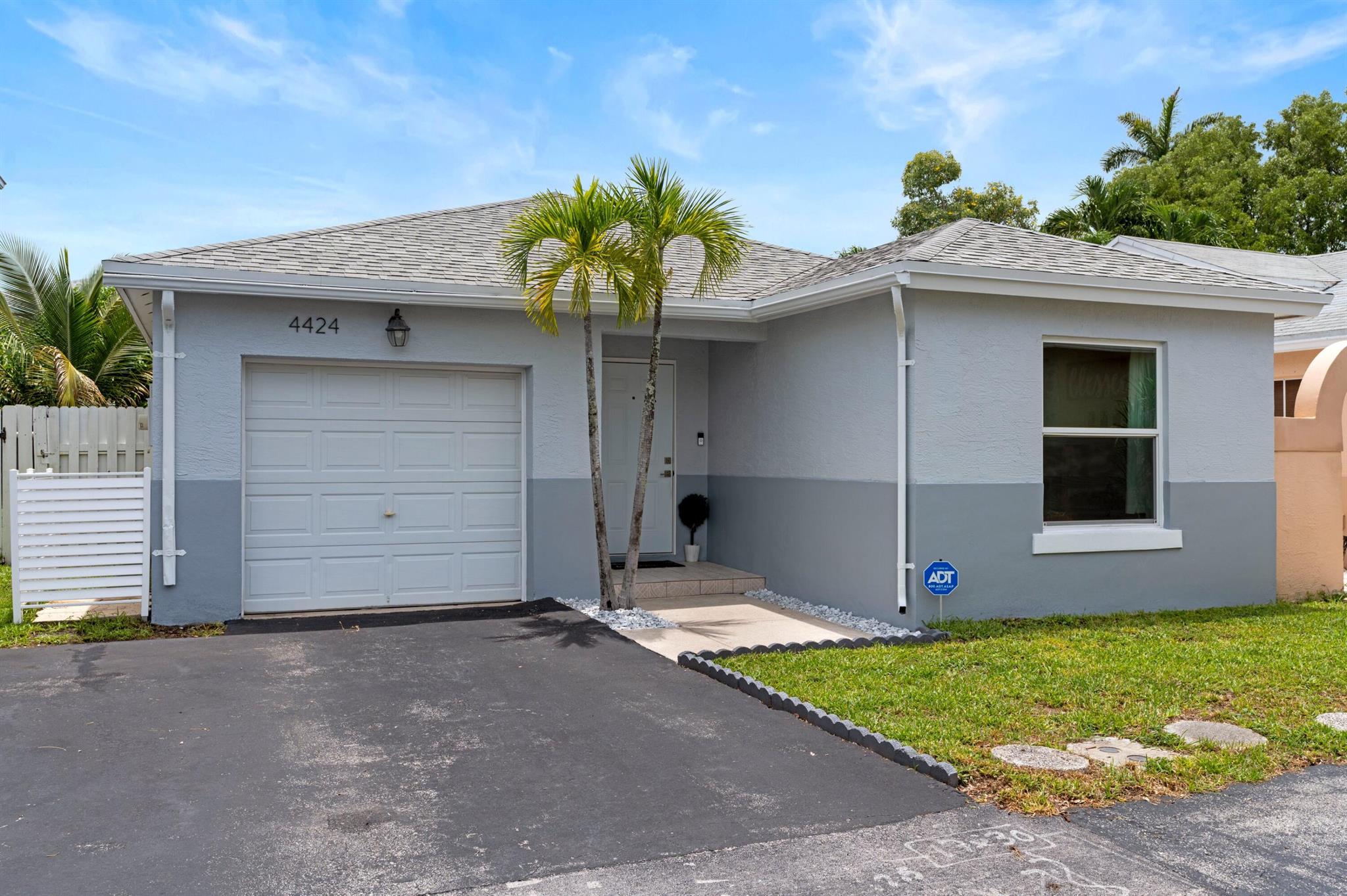 4424 SW 72nd Ter
