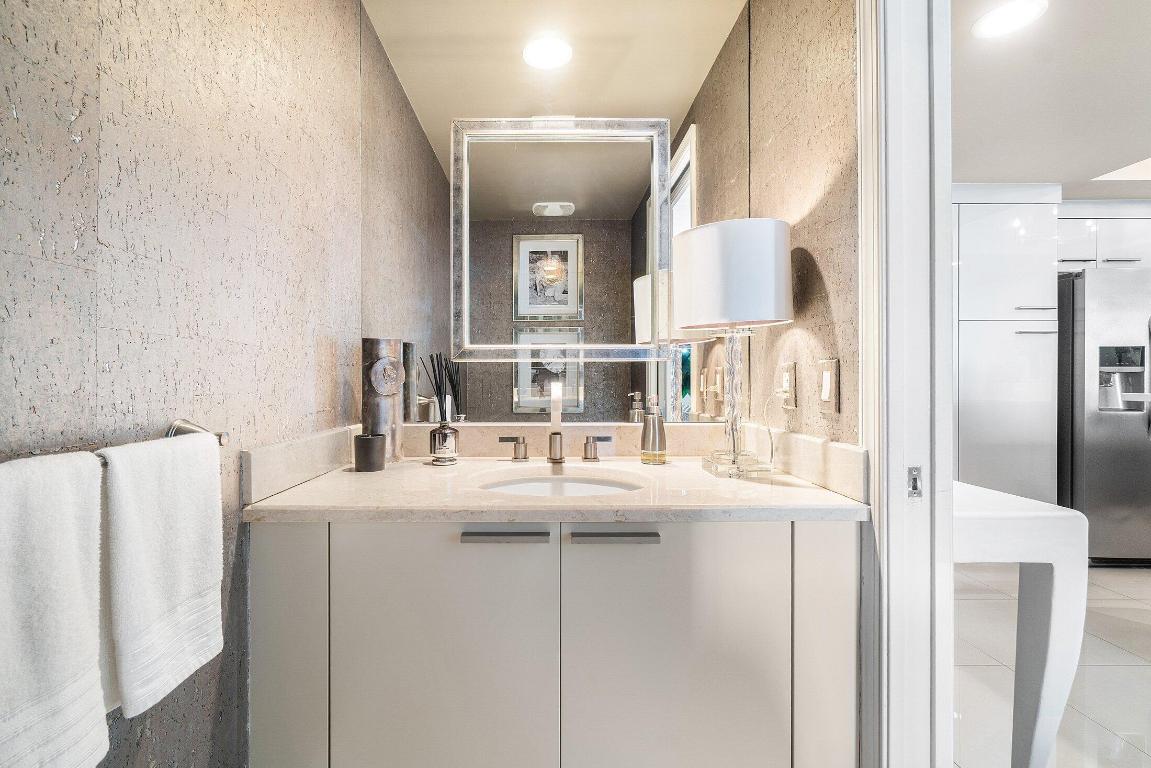 2640 Lake Shr #1415 Riviera Beach, FL 33404