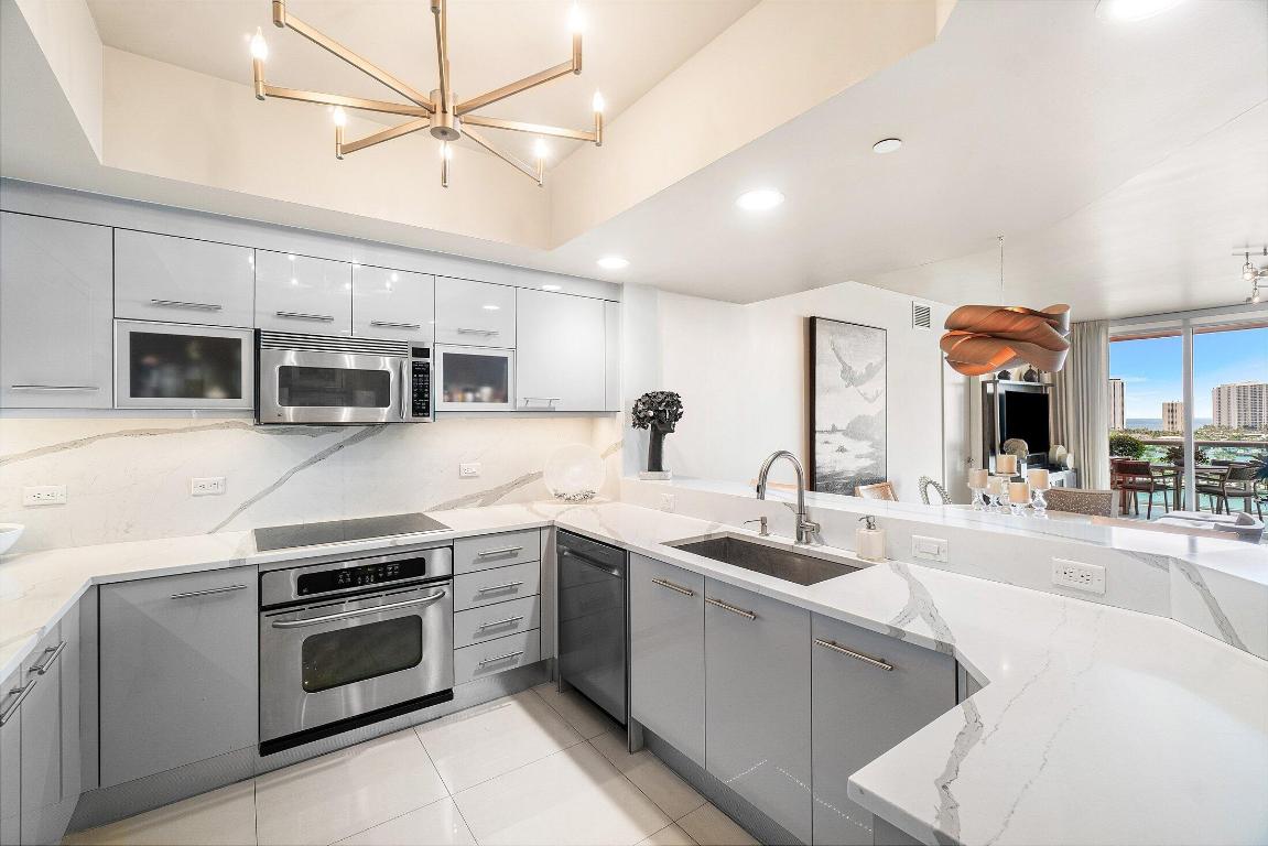 2640 Lake Shr #1415 Riviera Beach, FL 33404