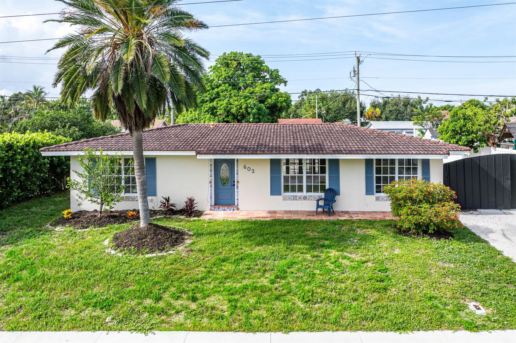 602 Heron Dr
