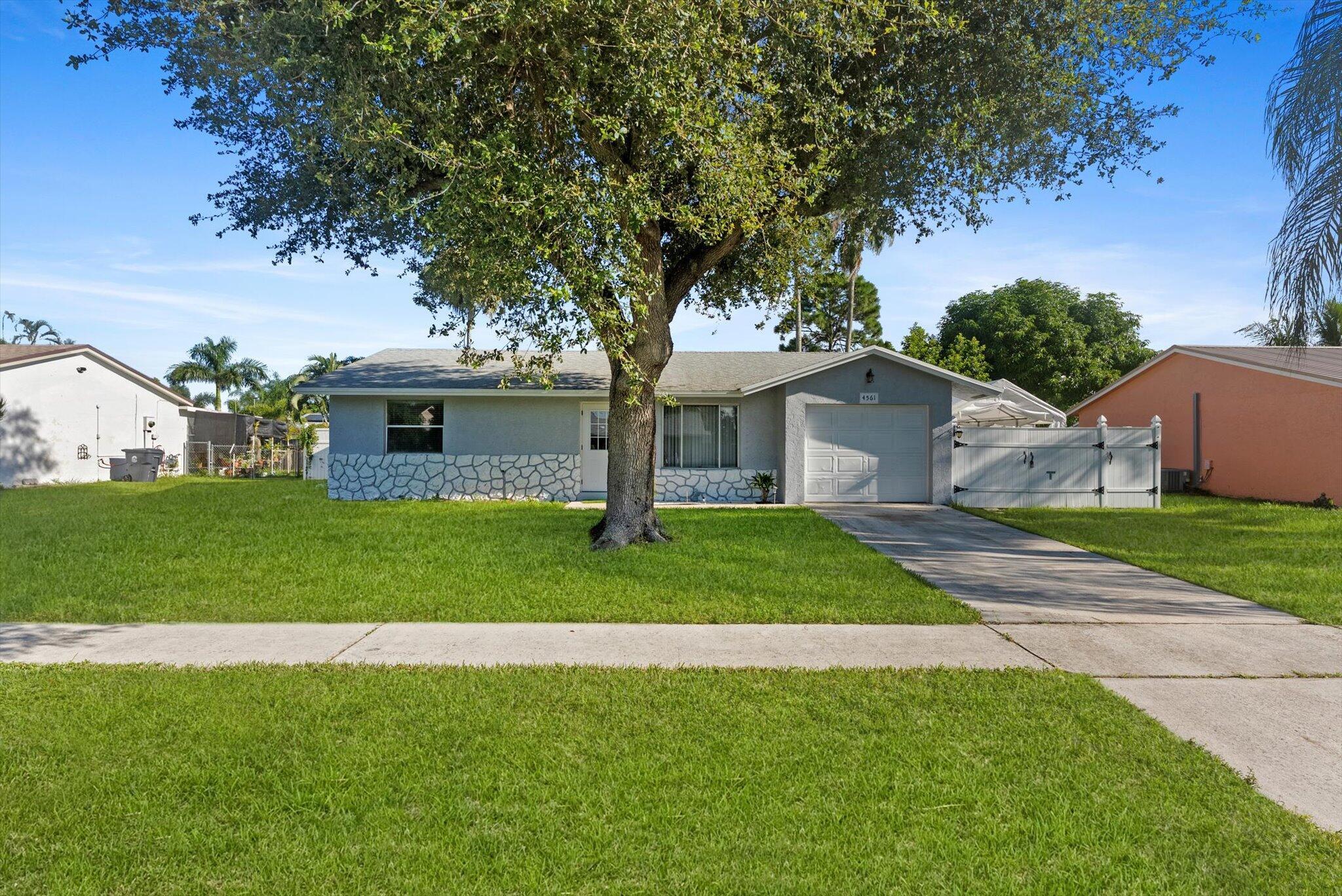 4561 Vespasian Ct