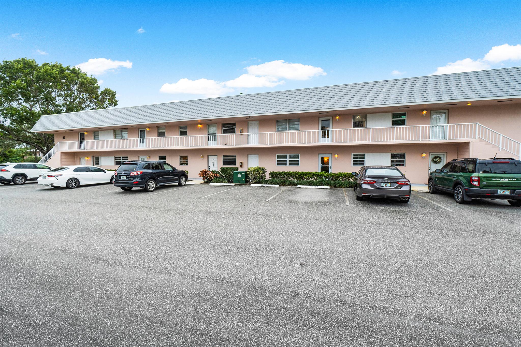18081 SE Country Clb Dr #32-318