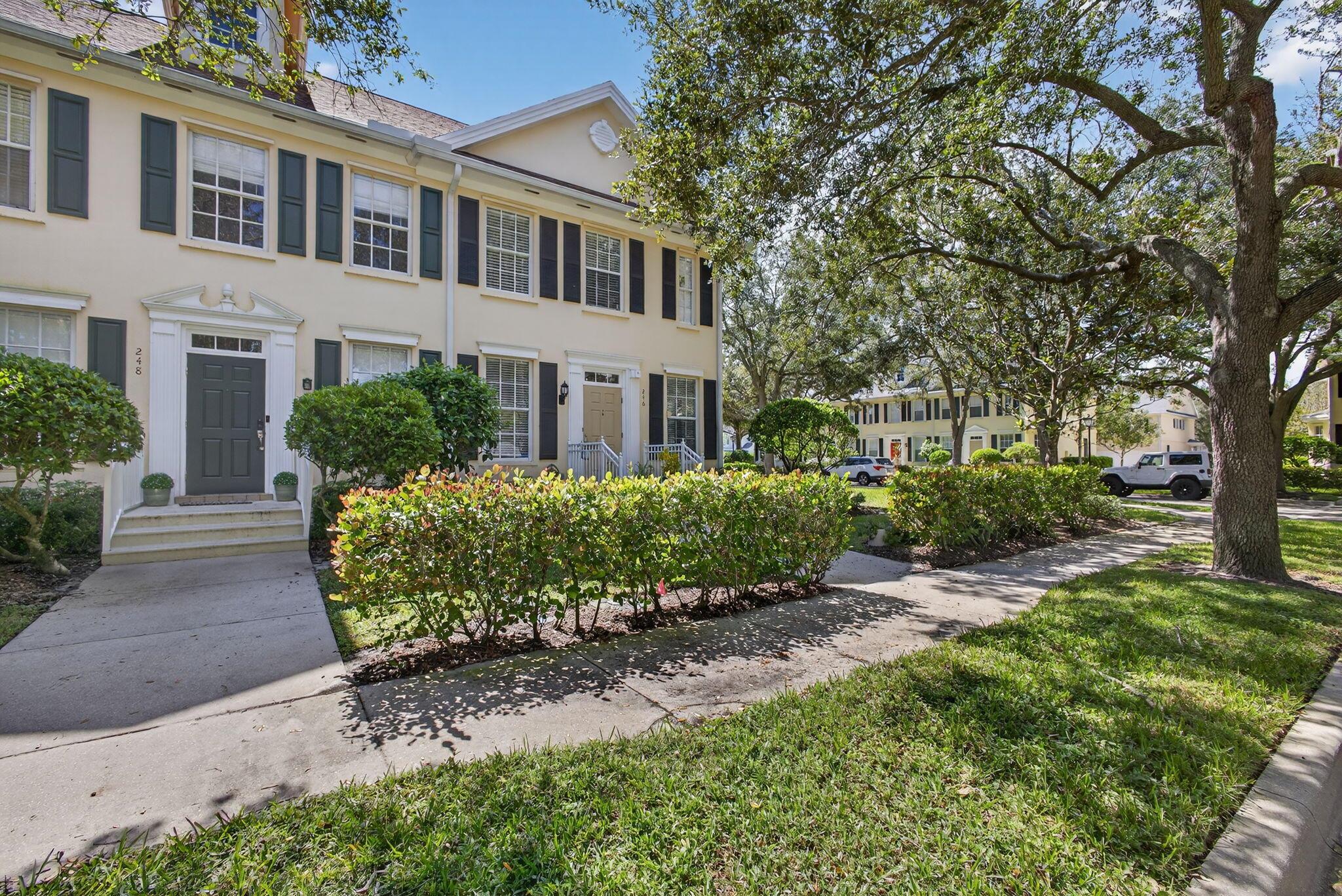 246 Iris Dr Jupiter, FL 33458