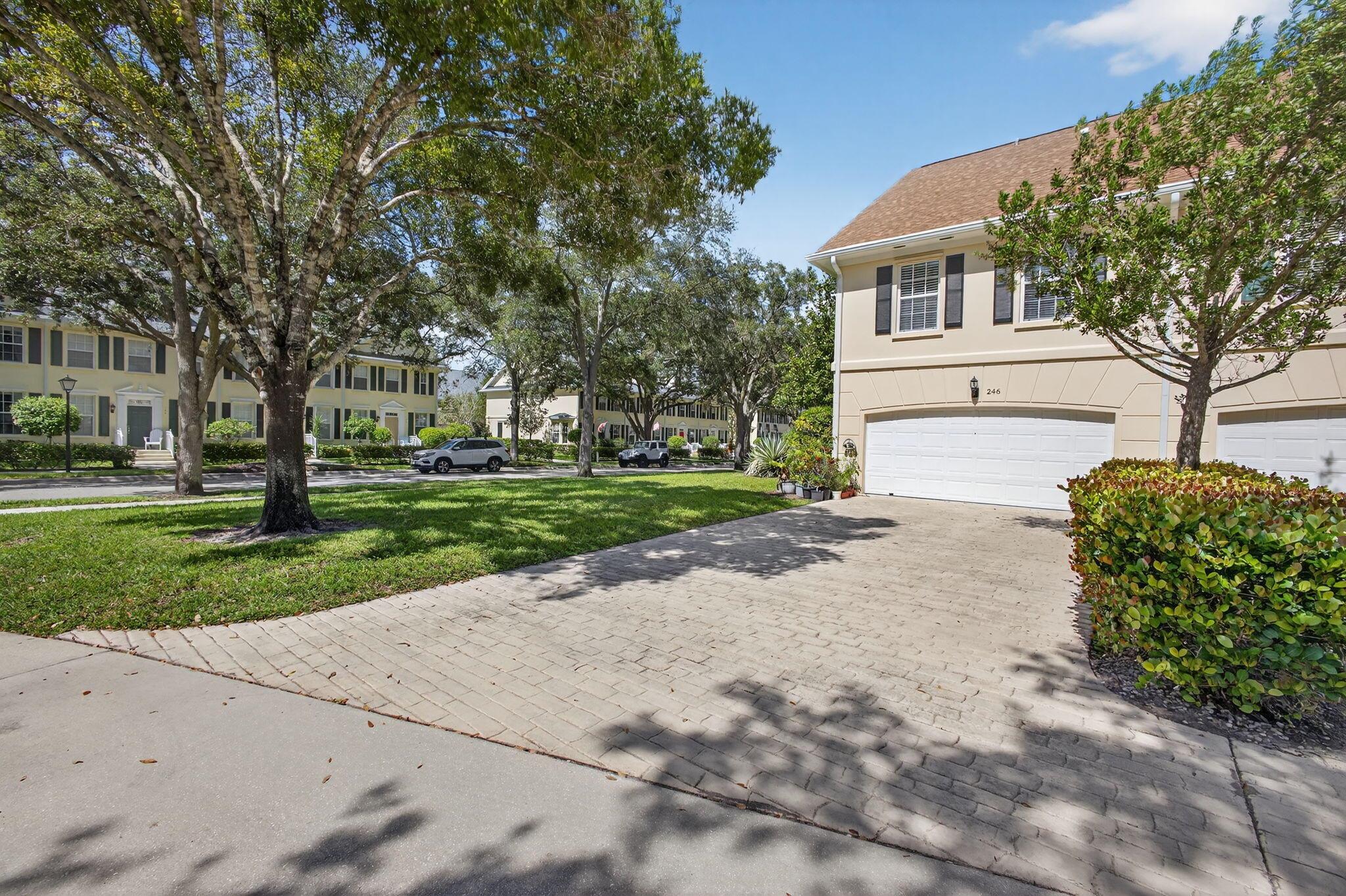 246 Iris Dr Jupiter, FL 33458