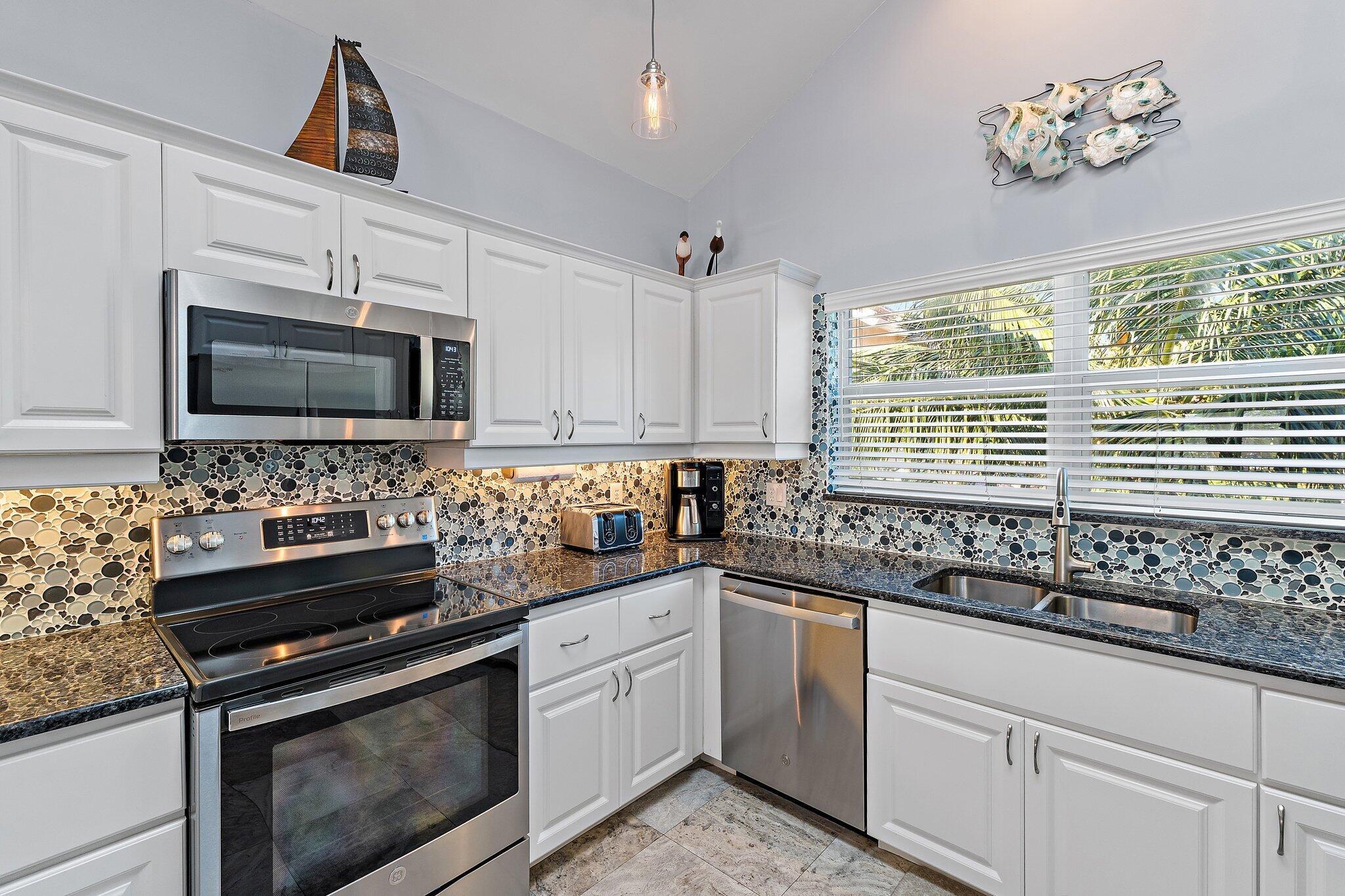 4161 S Us Hwy 1 #G3 Jupiter, FL 33477