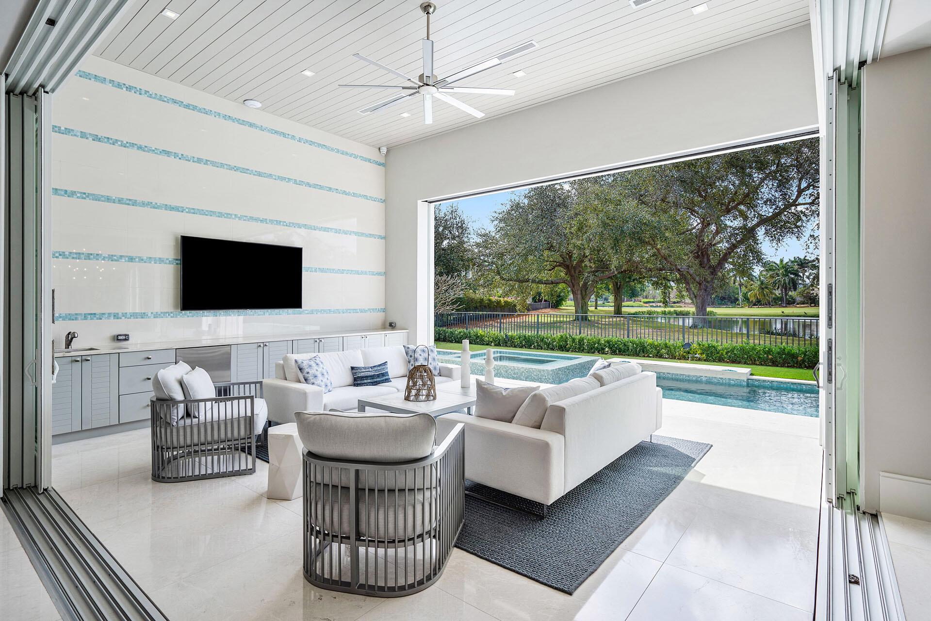 148 Thatch Palm Cv Boca Raton, FL 33432