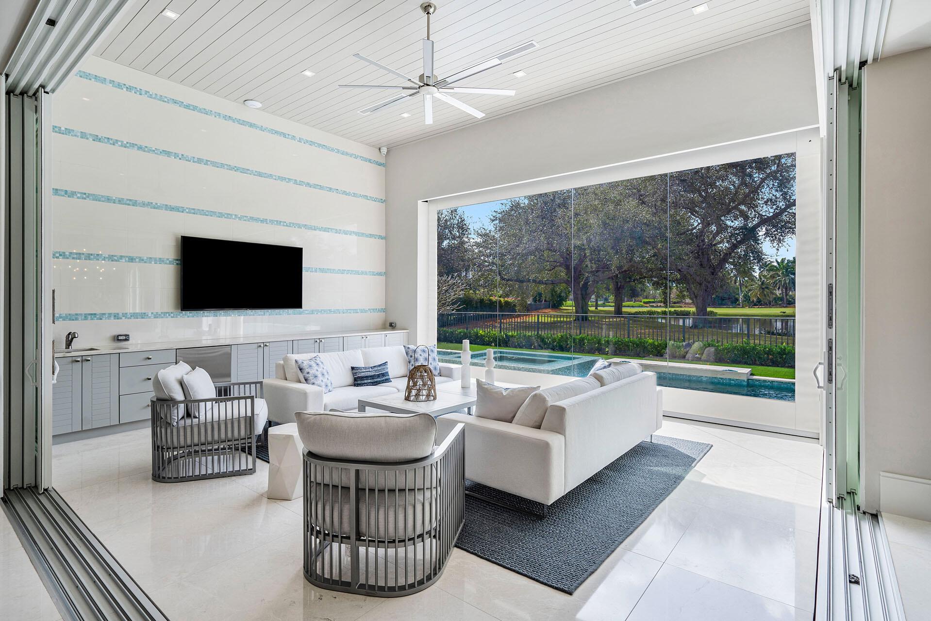 148 Thatch Palm Cv Boca Raton, FL 33432