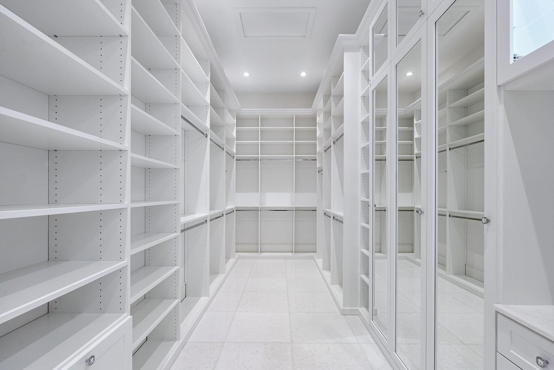 148 Thatch Palm Cv Boca Raton, FL 33432