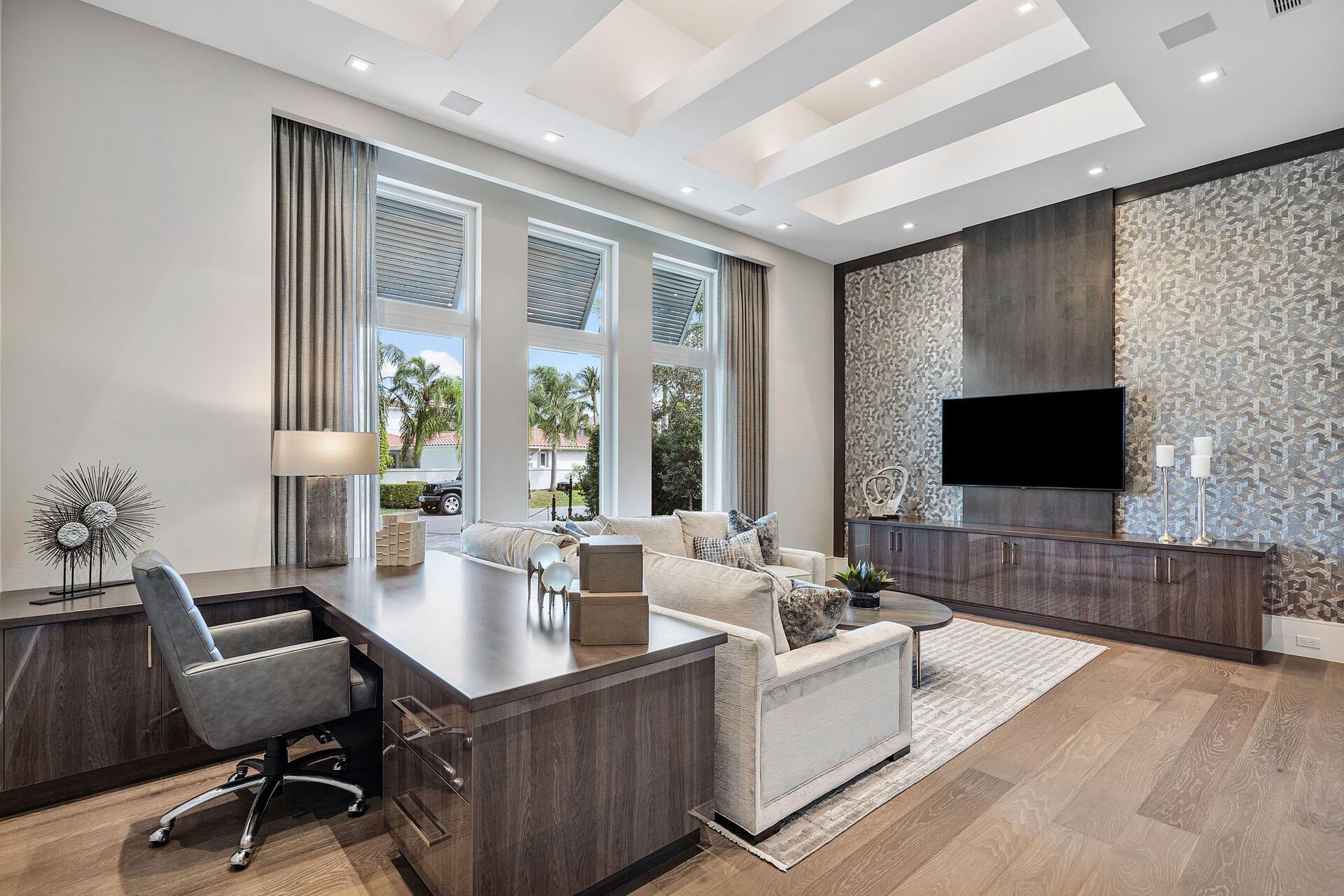 148 Thatch Palm Cv Boca Raton, FL 33432