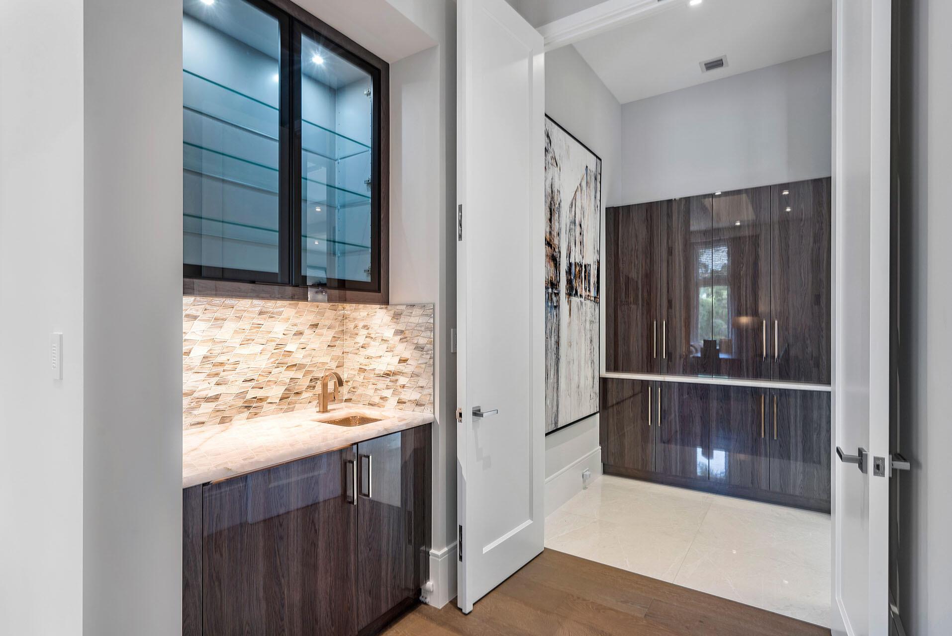 148 Thatch Palm Cv Boca Raton, FL 33432