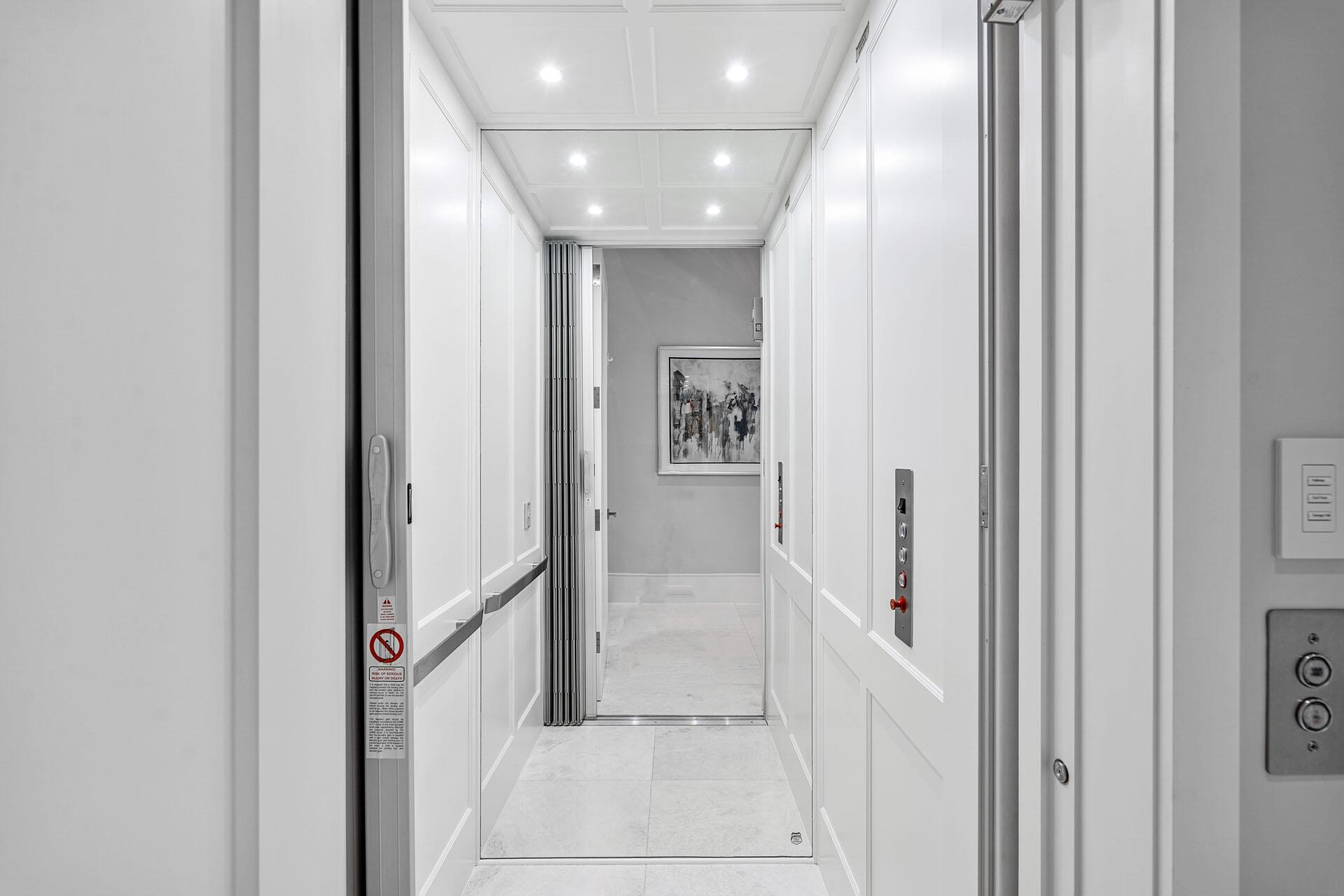 148 Thatch Palm Cv Boca Raton, FL 33432