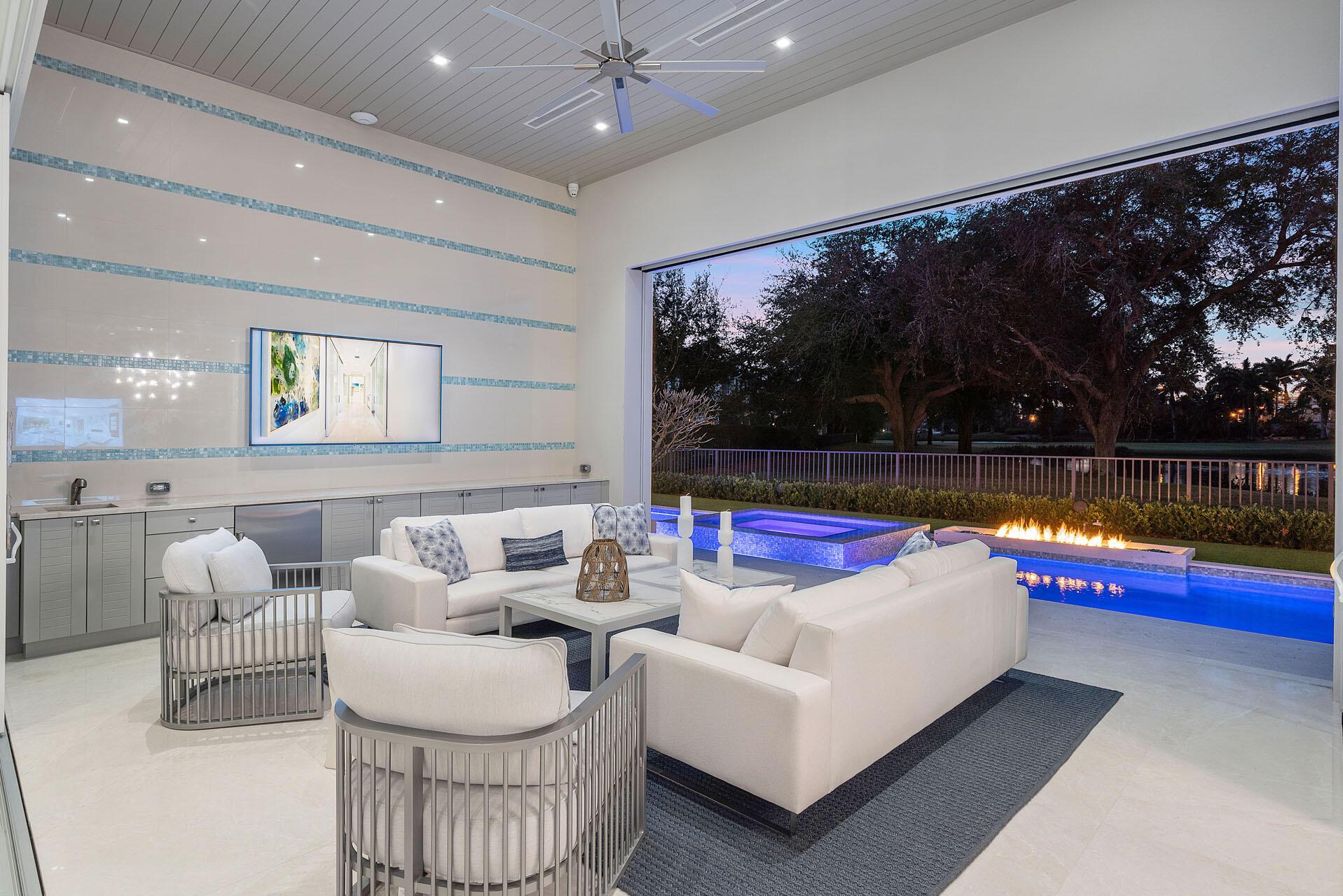 148 Thatch Palm Cv Boca Raton, FL 33432