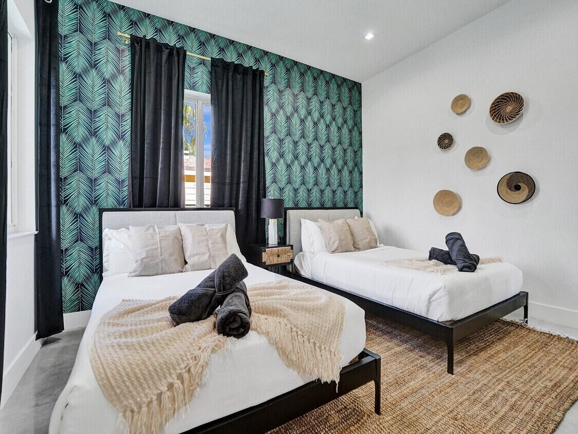 1226 NE 15th Ave Fort Lauderdale, FL 33304