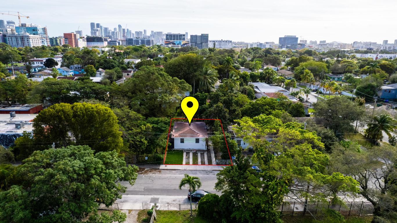 270 NW 35th Miami, FL 33127