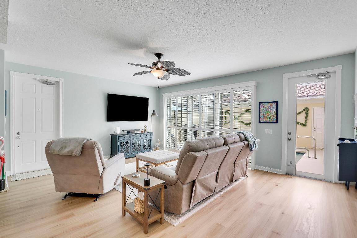 151 Rivinia Dr Jupiter, FL 33458