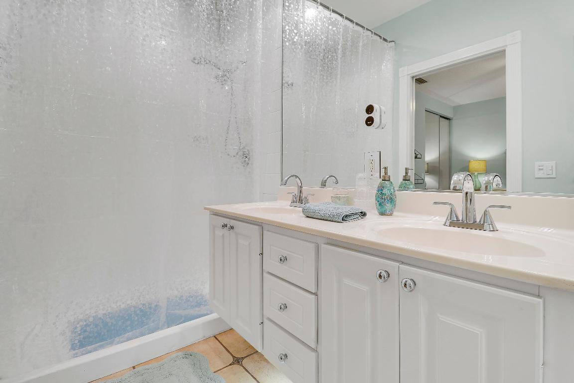 151 Rivinia Dr Jupiter, FL 33458