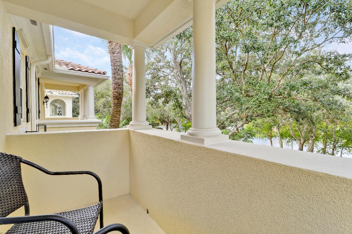 151 Rivinia Dr Jupiter, FL 33458