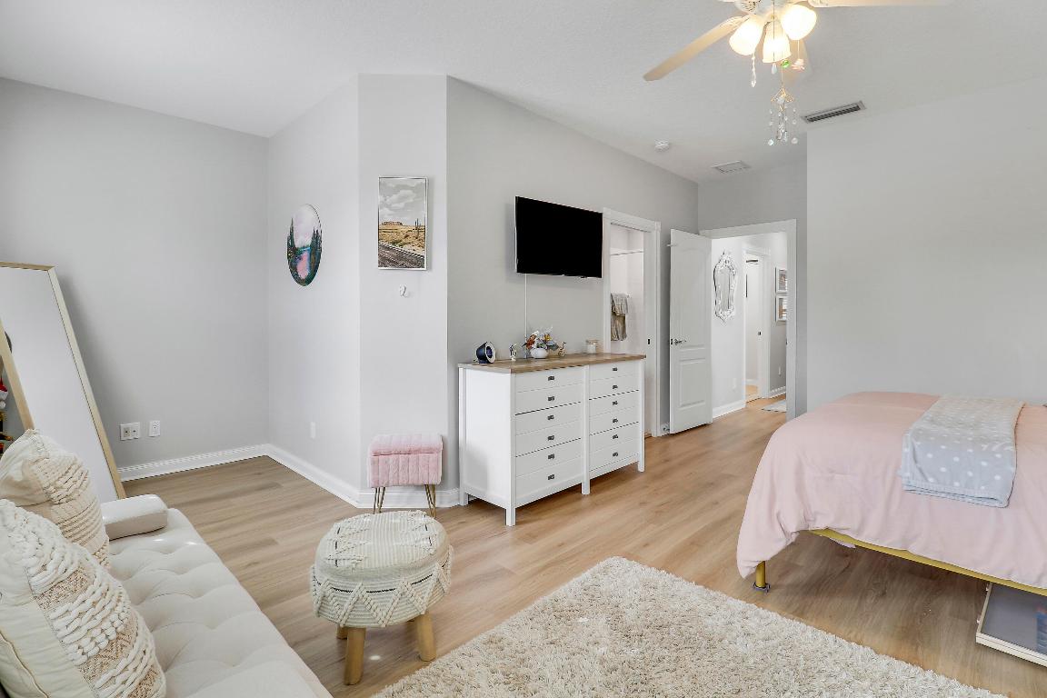 151 Rivinia Dr Jupiter, FL 33458