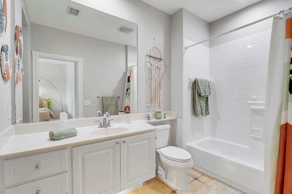 151 Rivinia Dr Jupiter, FL 33458