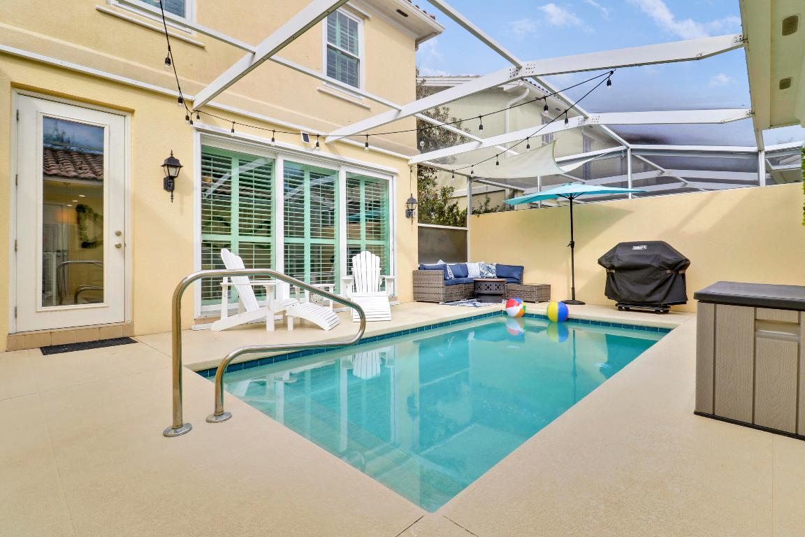 151 Rivinia Dr Jupiter, FL 33458