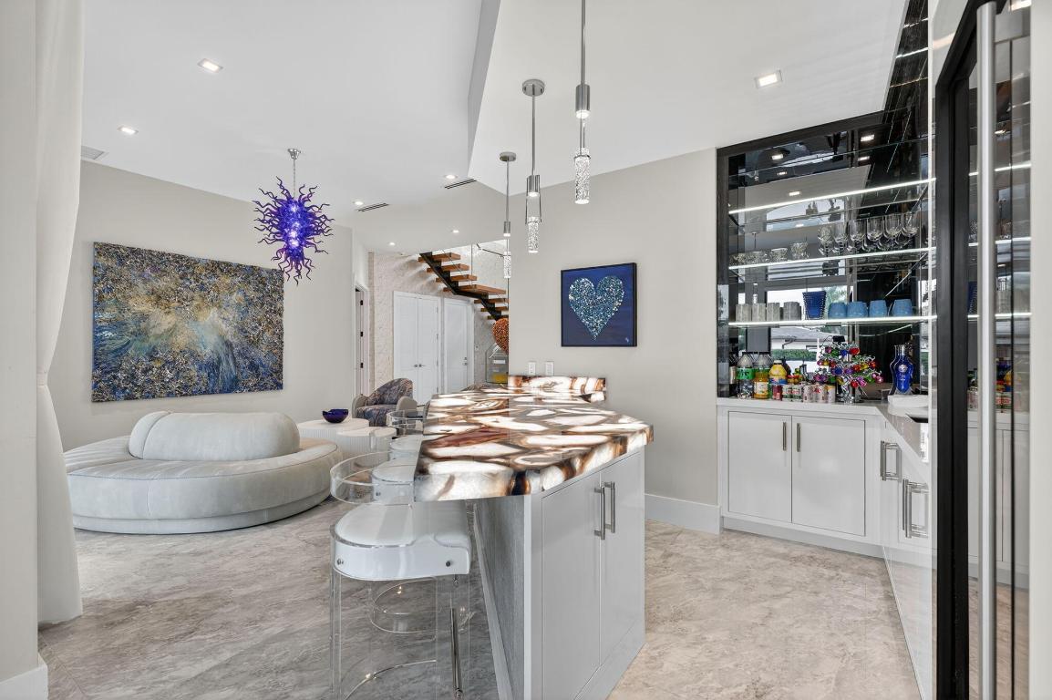 785 NE 70th Boca Raton, FL 33487