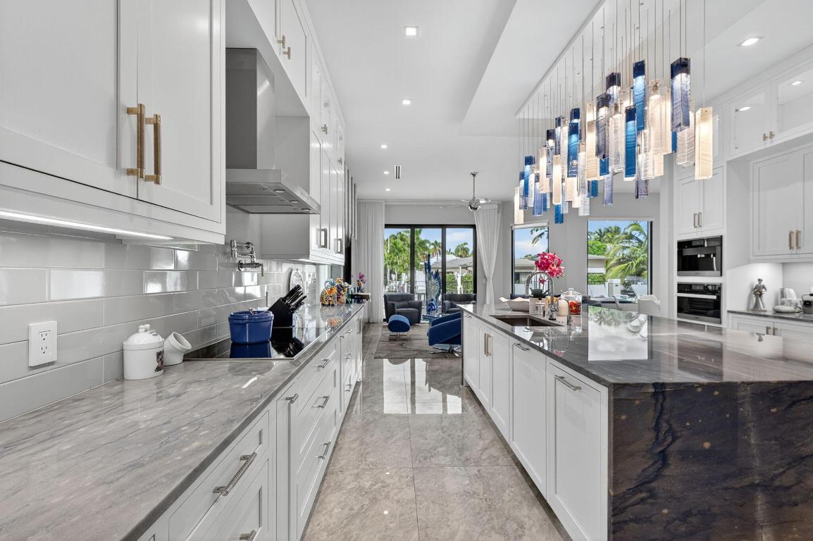 785 NE 70th Boca Raton, FL 33487