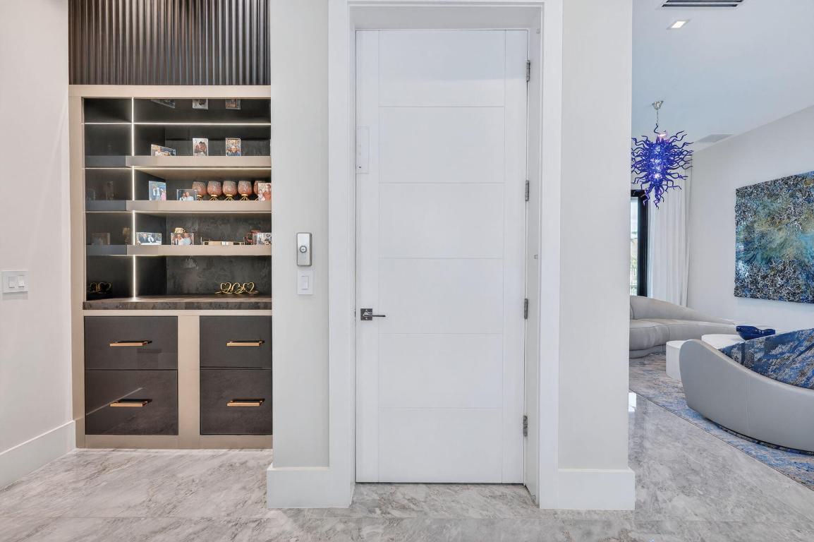 785 NE 70th Boca Raton, FL 33487