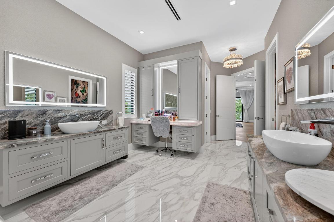 785 NE 70th Boca Raton, FL 33487