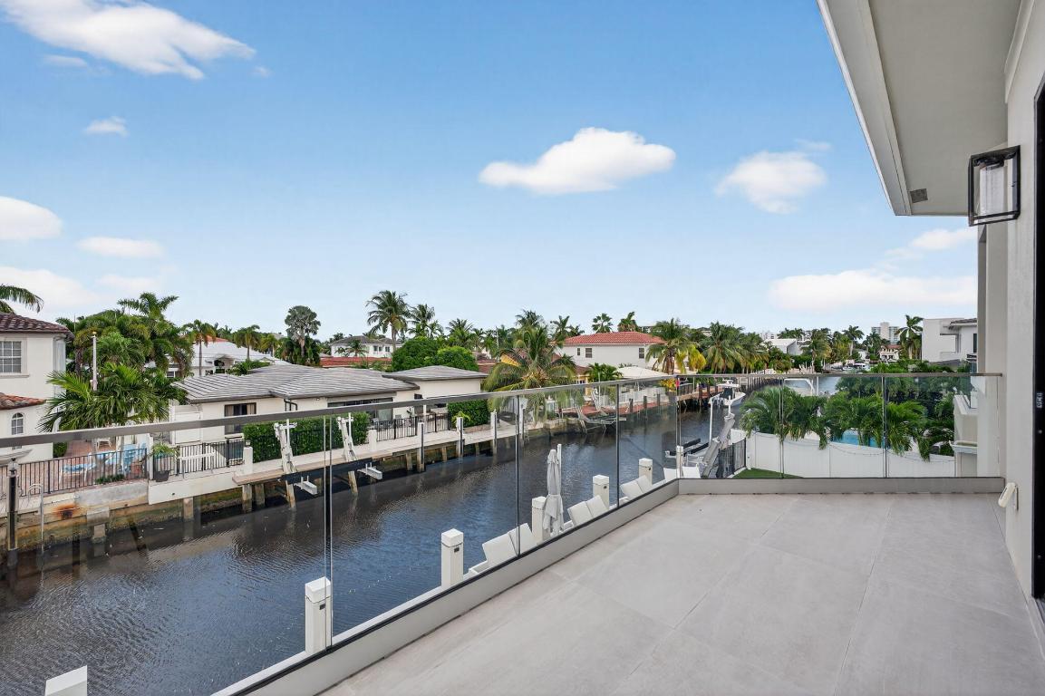 785 NE 70th Boca Raton, FL 33487