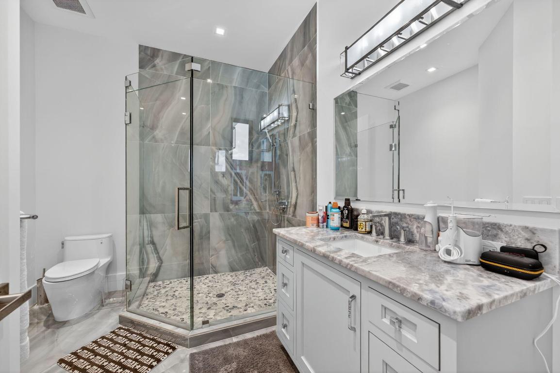 785 NE 70th Boca Raton, FL 33487