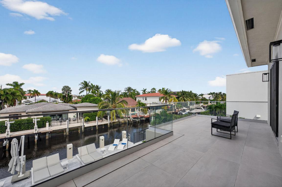 785 NE 70th Boca Raton, FL 33487