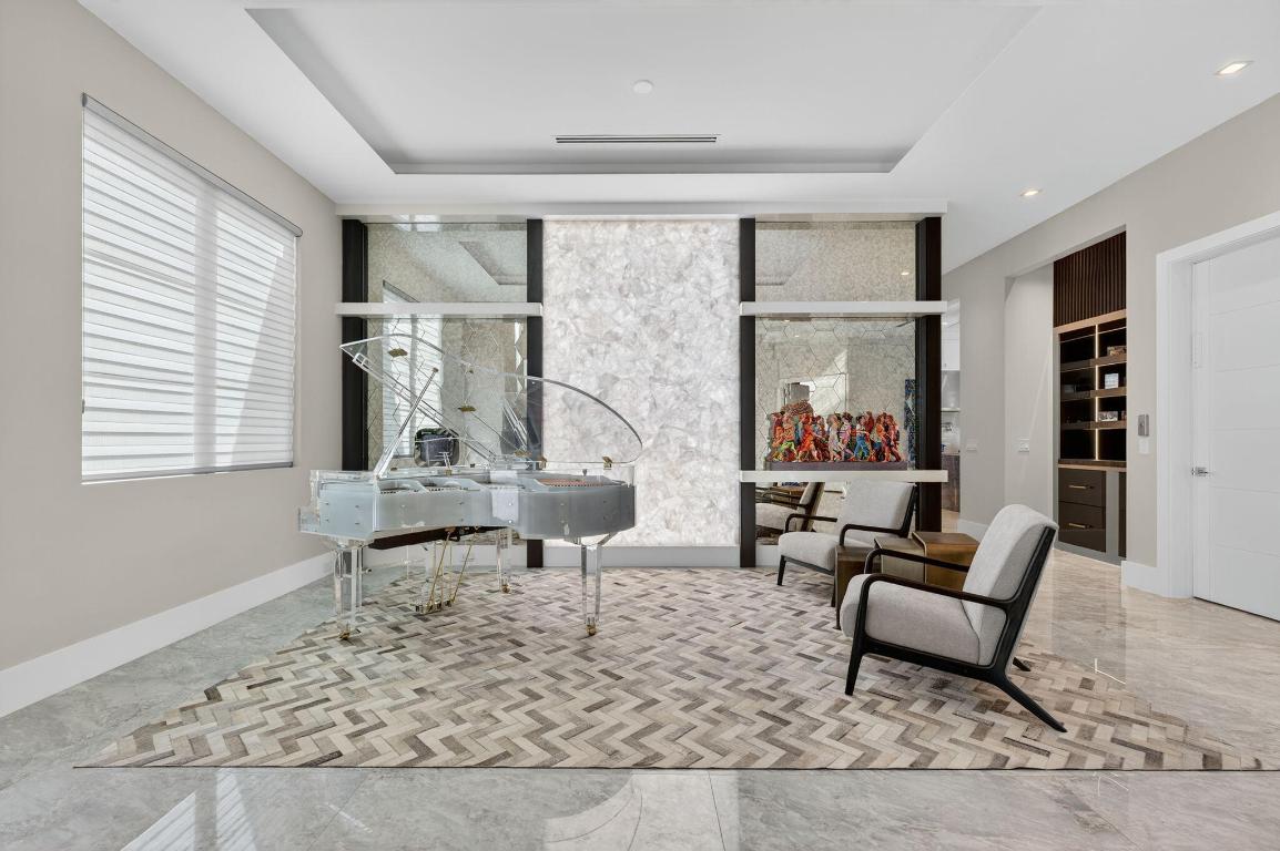 785 NE 70th Boca Raton, FL 33487