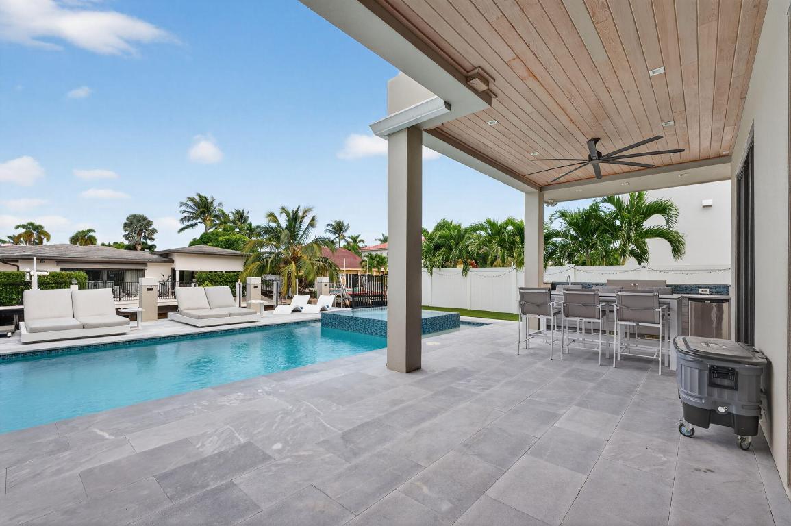 785 NE 70th Boca Raton, FL 33487