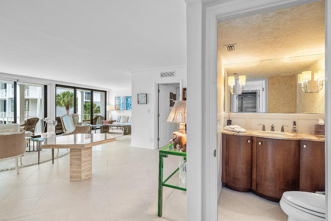 2784 S Ocean #303e Palm Beach, FL 33480