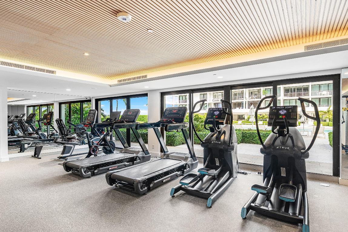 2784 S Ocean #303e Palm Beach, FL 33480