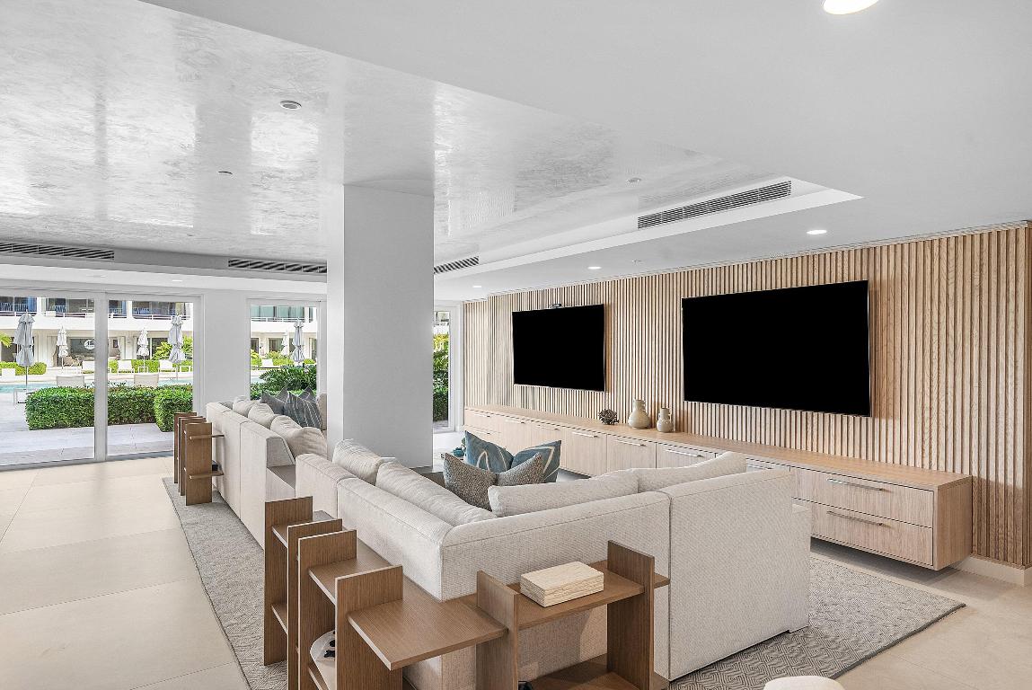 2784 S Ocean #303e Palm Beach, FL 33480