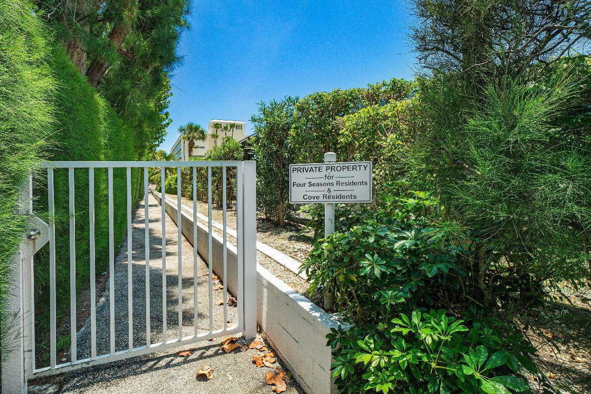 2784 S Ocean #303e Palm Beach, FL 33480